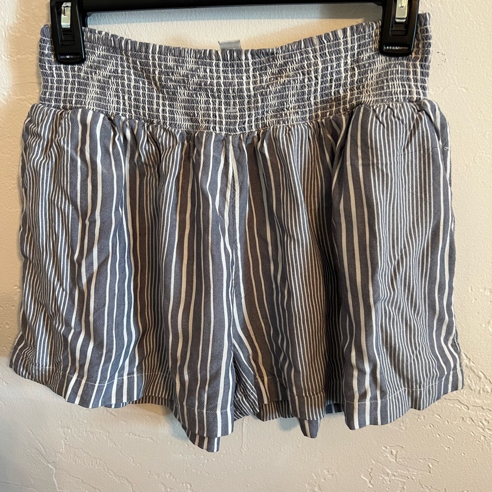 American Eagle Outfitters High Waist Blue and White Shorts XS